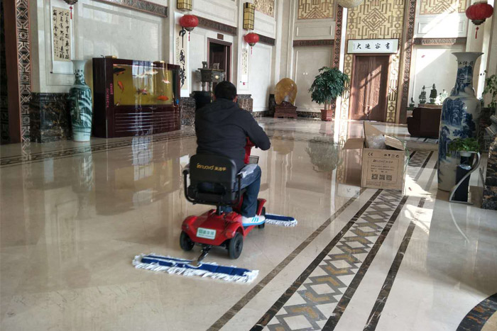 辦公樓商場(chǎng)四輪電動(dòng)塵推車(chē)101